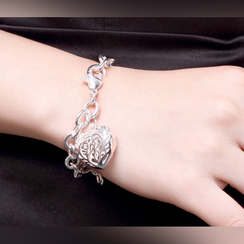 SOLD New Silver Filled Womens Filigree Heart Charm Bracelet Bangle 8.0" - Picture 3 of 5